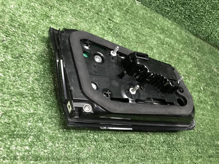 Фонарь правый внутренний BMW 5er G30 (2020-2023)