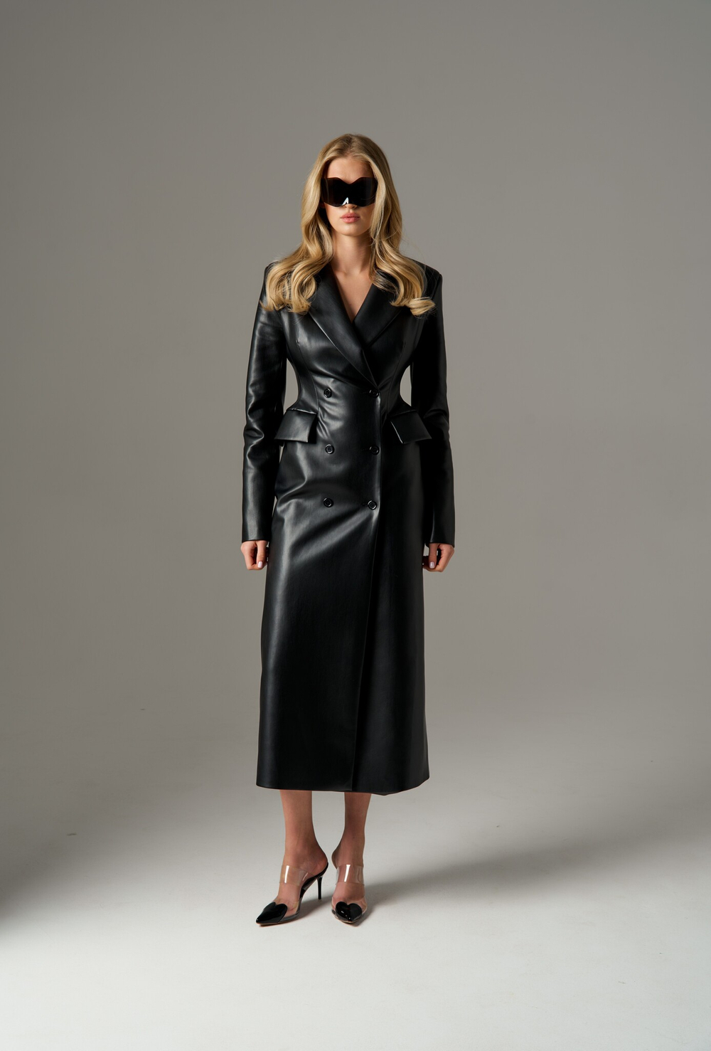 Пальто из эко-кожи, черный