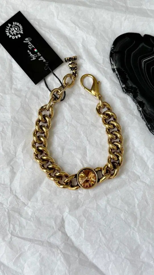 Браслет плоская цепь с персиковым кристаллом Swarovski, оттенок золото