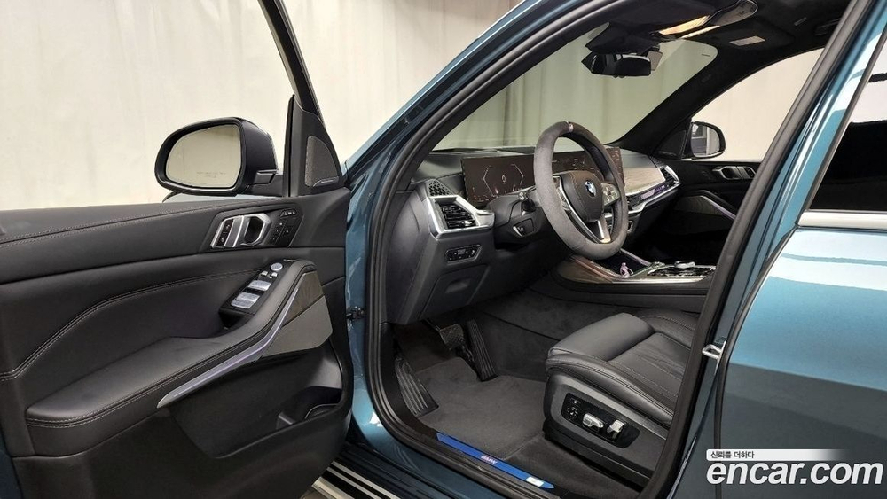BMW X7 (G07) xDrive 40i Design Pure Excellence 6-и местный (07.2023)