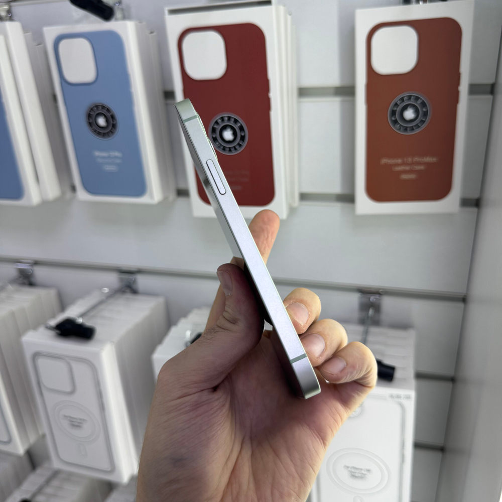 iPhone 12, 256 ГБ б/у