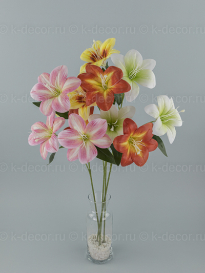 Лилия весенняя белая