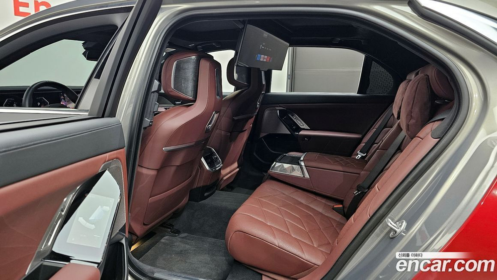 BMW 7 Series (G70) 740i sDrive M Sports (07.2023)