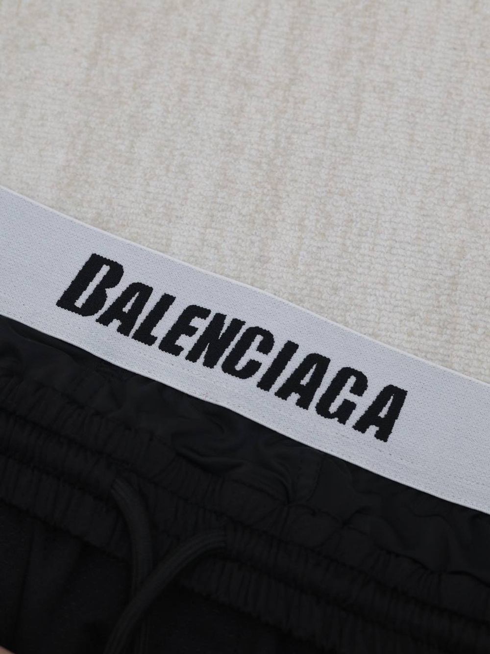 Шорты Balenciaga
