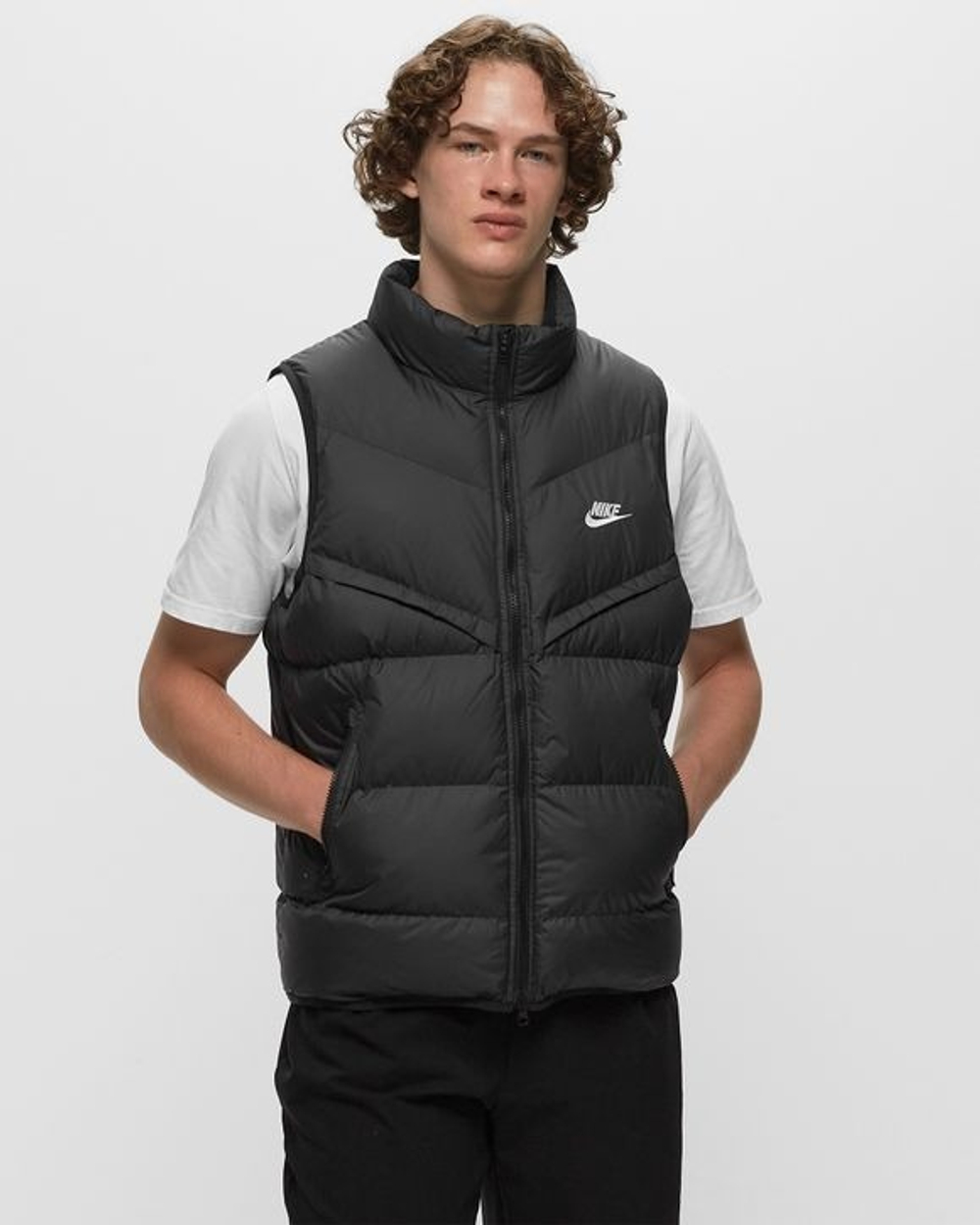 Жилет утепленный мужской NIKE Storm-FIT Windrunner PrimaLoft Vest