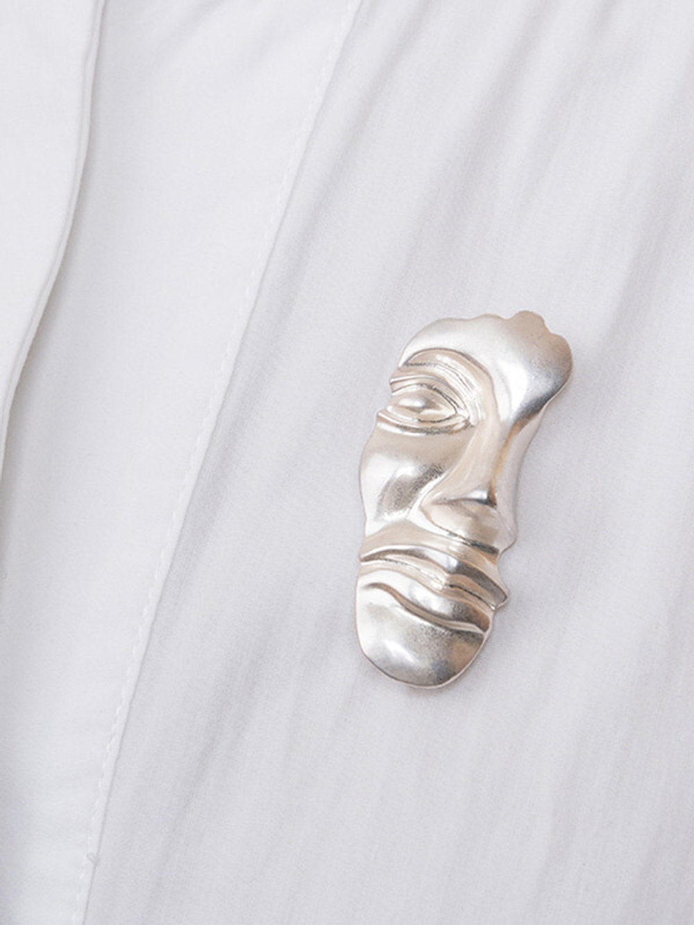 30062720 Брошь Chance