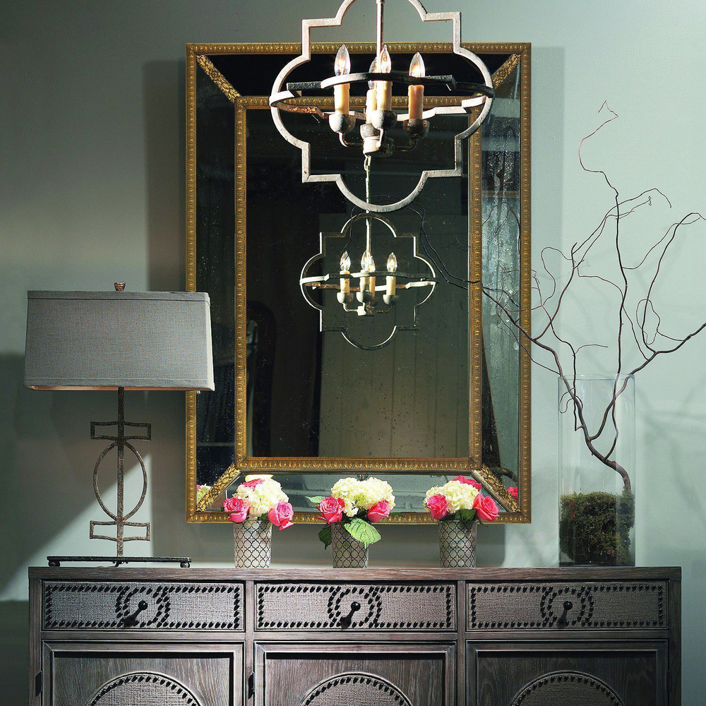 Зеркало в золотой раме “Джонатан”