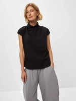 Футболка дизайнерская с цельнокроеным воротником