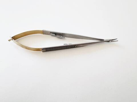 Иглодержатель CASTROVIEJO 180mm изогнутый RAF