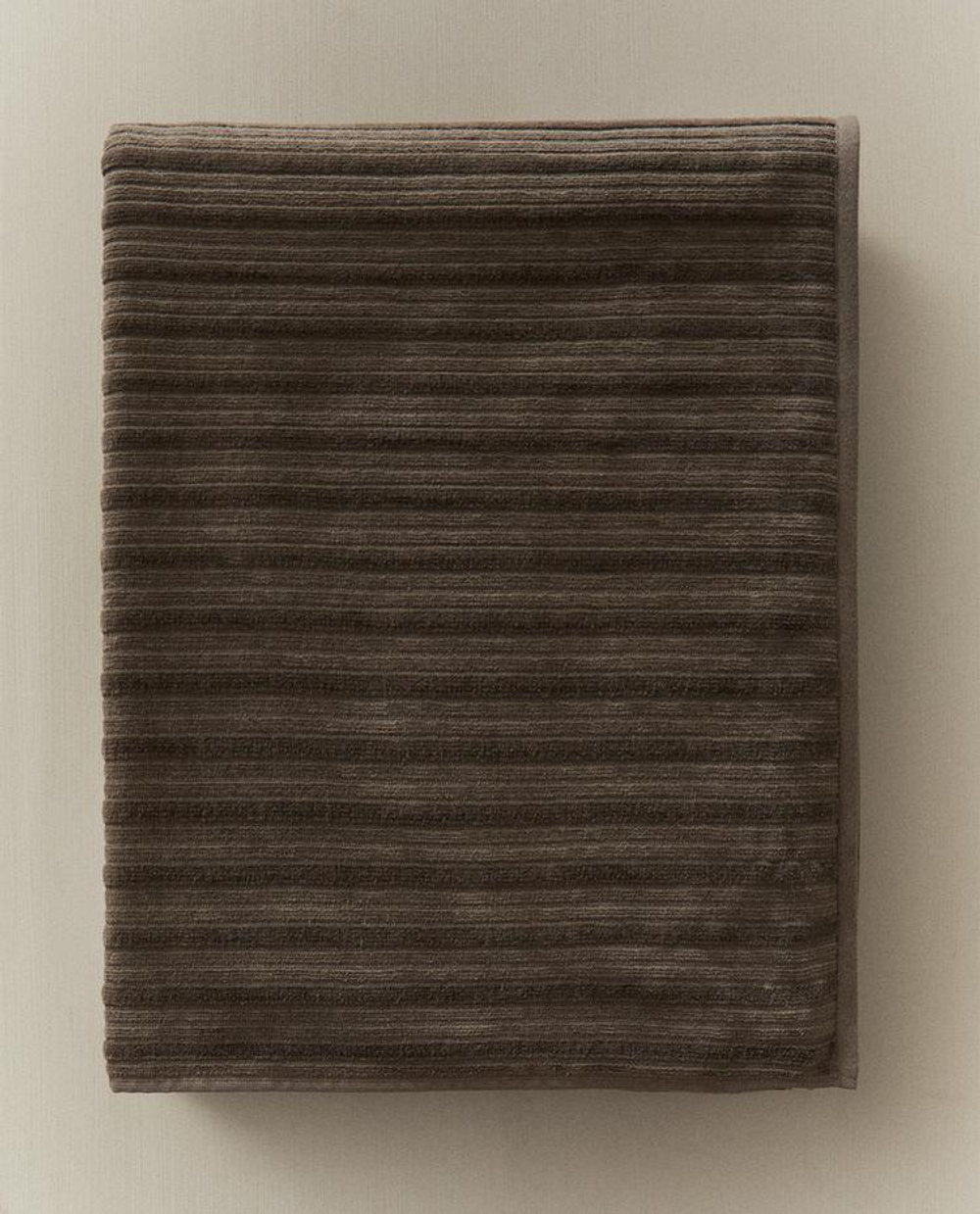 ZARA HOME БАННОЕ ПОЛОТЕНЦЕ ИЗ ВЕЛЮРА С РЕЛЬЕФНЫМ УЗОРОМ В ПОЛОСКУ, НОРКА