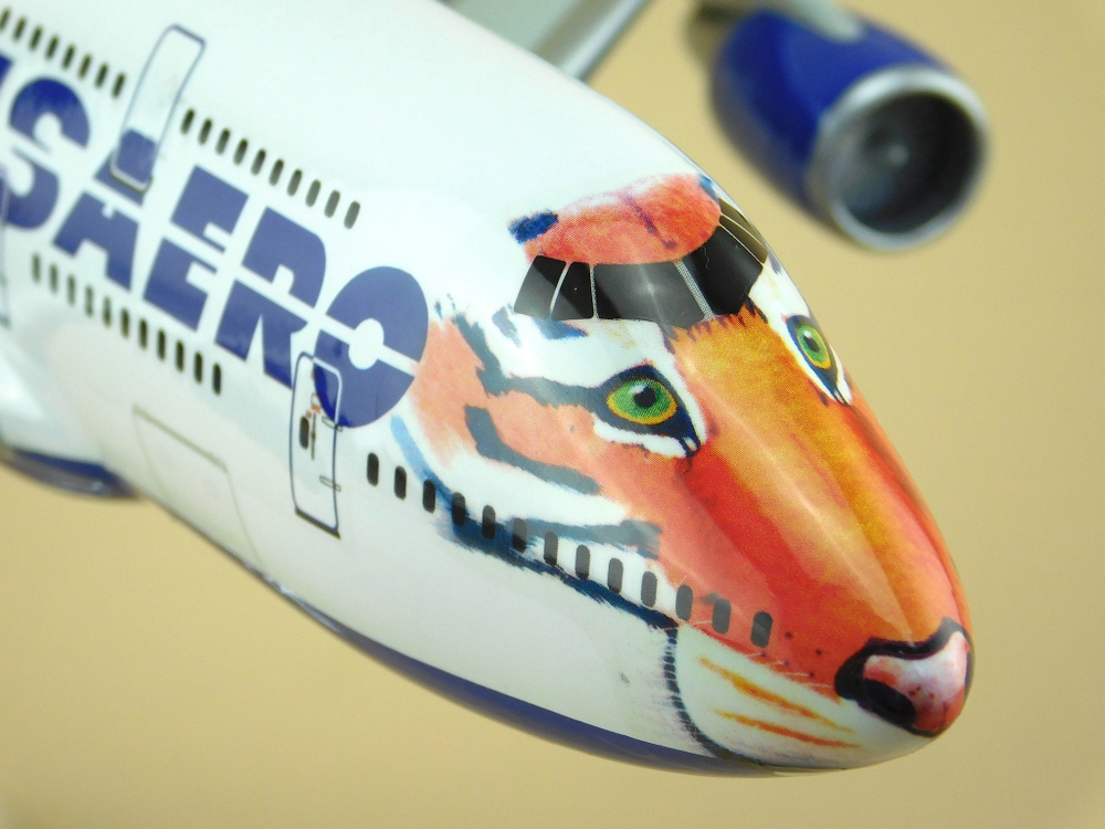 Модель самолета Boeing 747-400 (М1:144, Transaero с тигром, EI-XLN)