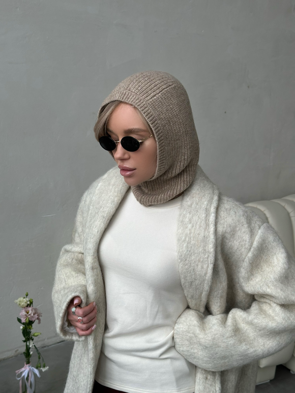 Капор вязаный