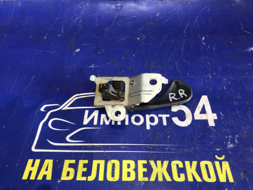 Ручка двери задней правой салонная MITSUBISHI MIRAGE 1992