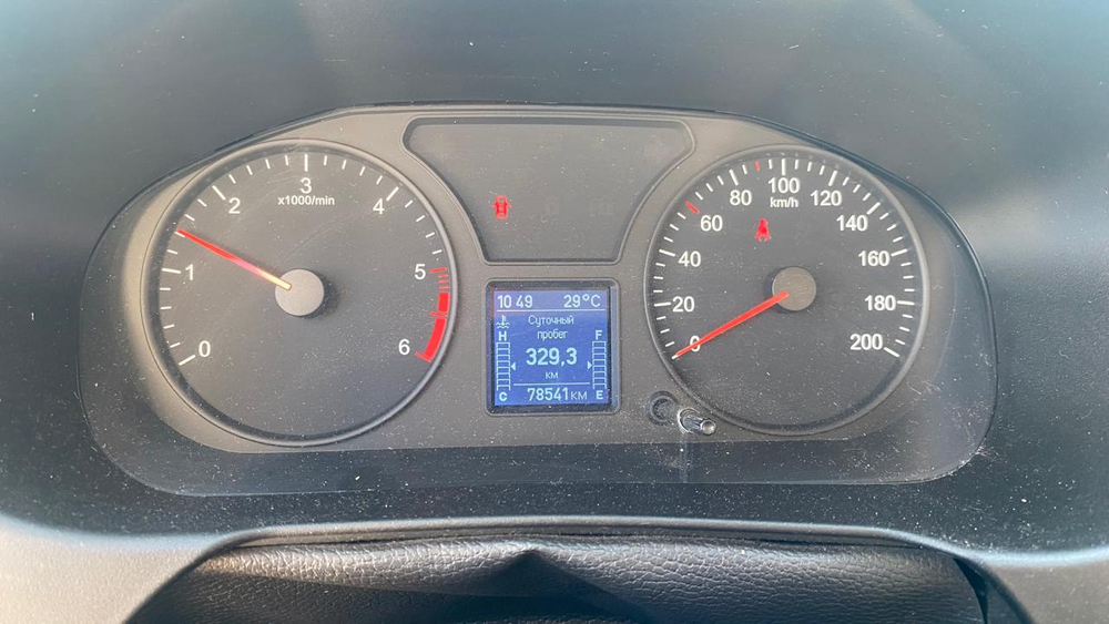 UAZ Profi 236031 (Борт/Тент, Бензин/Газ, 2,7 л, 150 л.с.)
