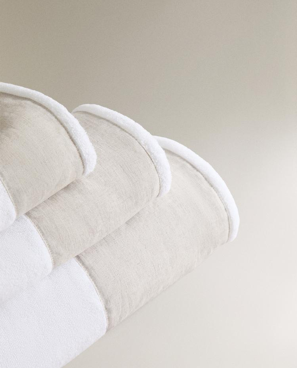 ZARA HOME БАННОЕ ПОЛОТЕНЦЕ ИЗ СМЕСИ ХЛОПКА И ЛЬНА, СВЕТЛО-БЕЖЕВЫЙ