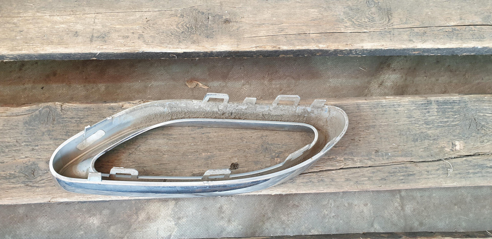 Накладка юбки заднего бампера правая GLS (X166) 15-19 Б/У Оригинал A0008850274