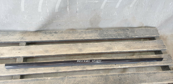 Молдинг двери передней левой E-Class Coupe (C238)  Б/У Оригинал A2387201907