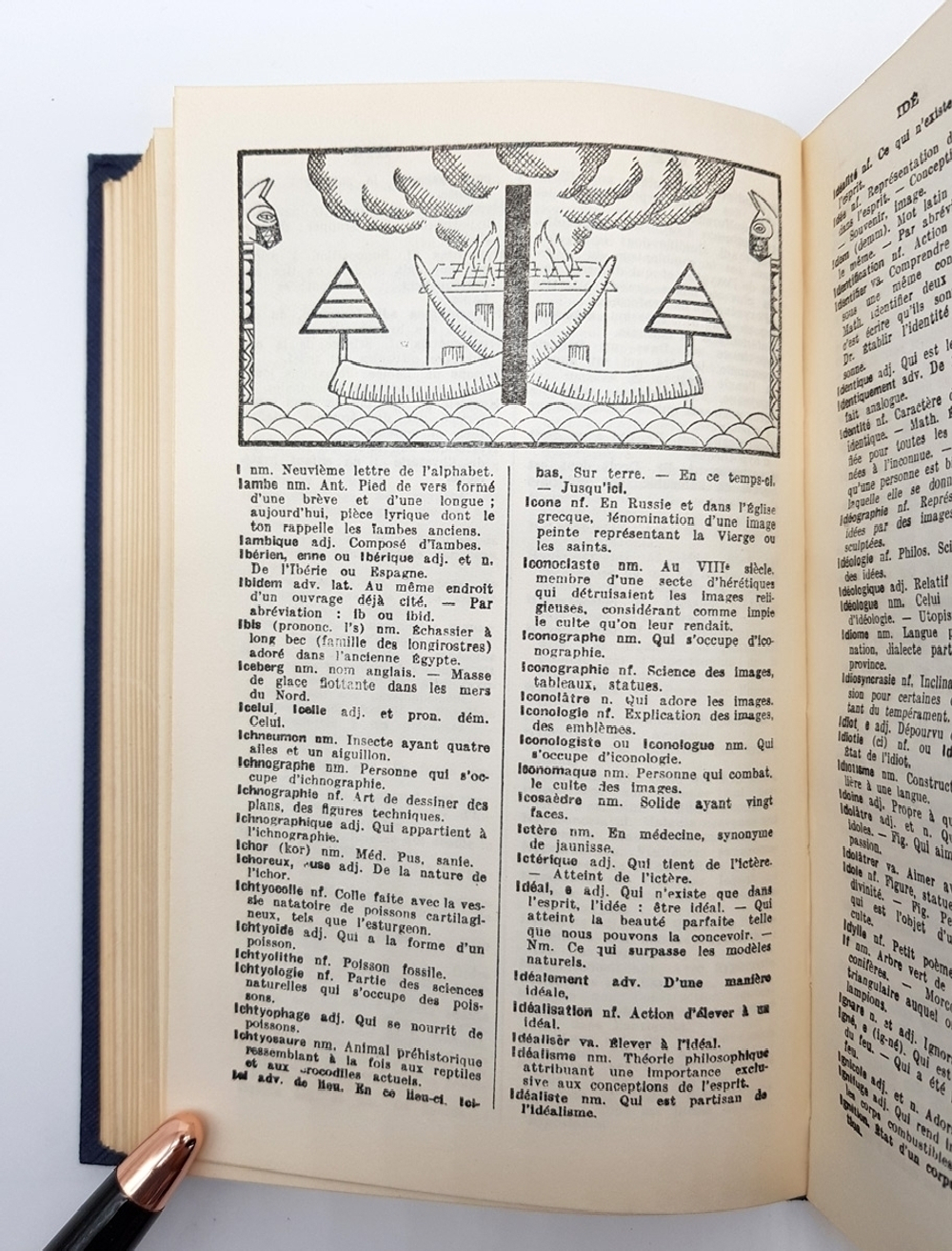 Dictionnaire francais illustre: Lettres ornees de Claudel: Parties grammaticale, historique, geographique (Иллюстрированный французский словарь: витиеватые письма Клоделя: грамматическая, историческая, географическая части), A.Rozoy, Mayer Roger