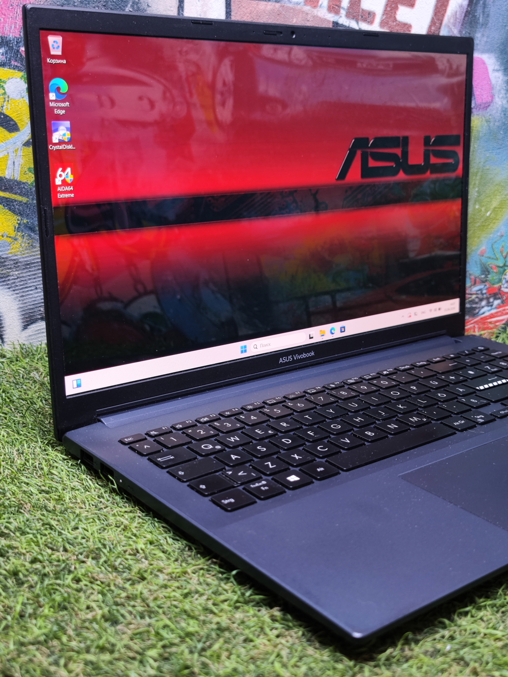 ASUS VivoBook 15 Ryzen 7 5800H/16Gb/1Tb/Vega/FHD/OLED