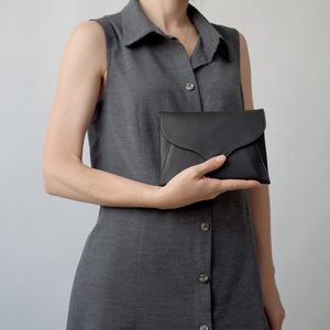 Сумка-клатч Florette из кожи теленка, черного цвета