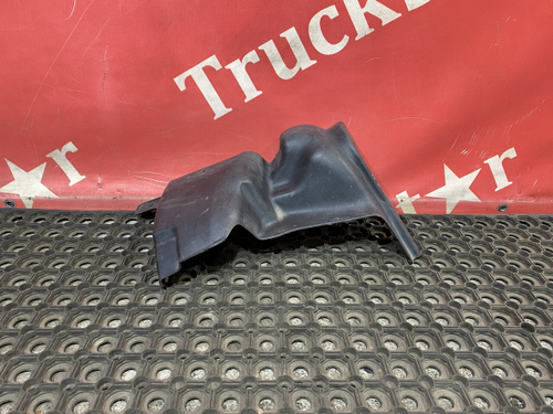 Накладка пневмотрубок левая