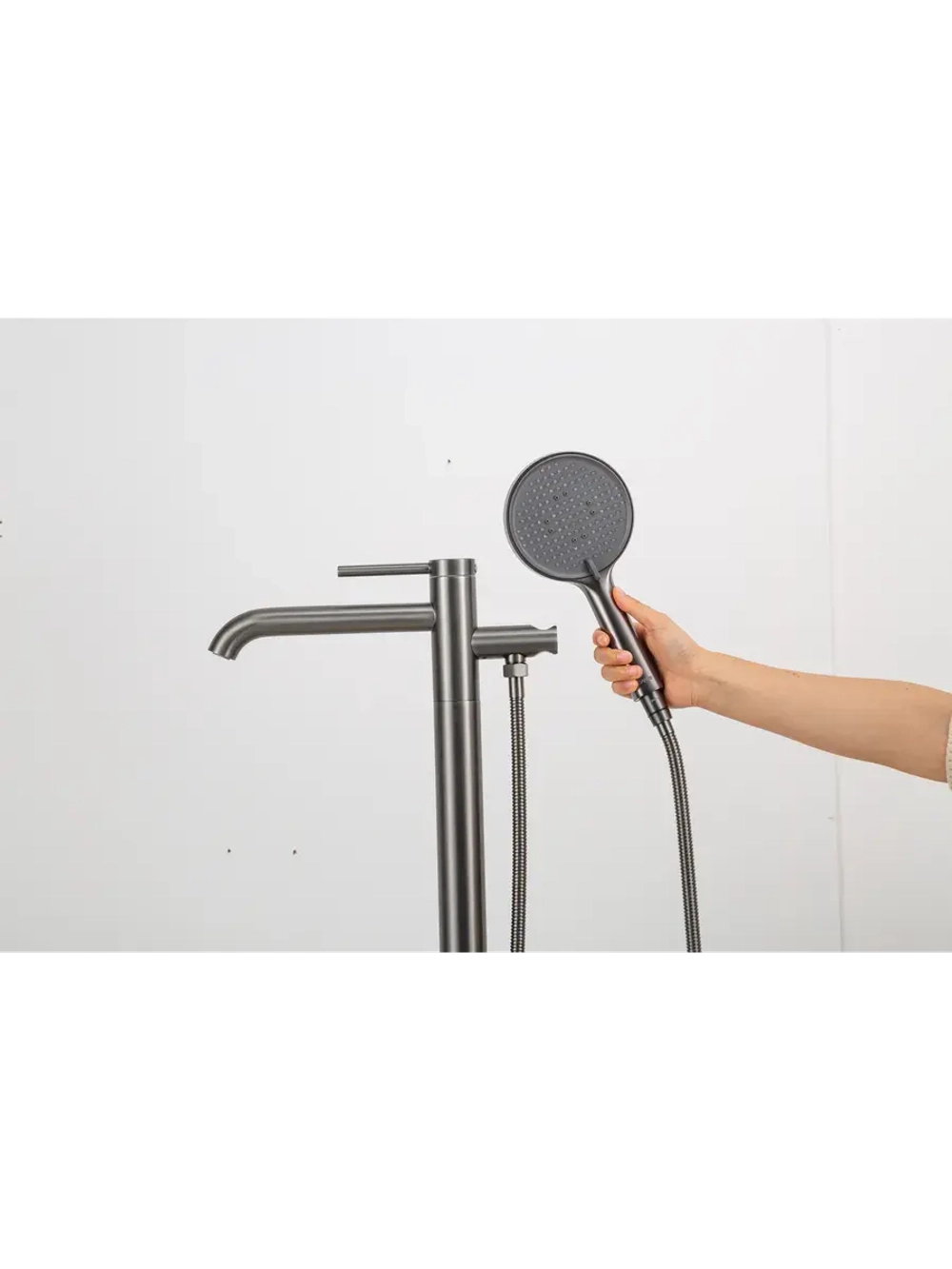 Смеситель для ванны напольный GAPPO G3006-9