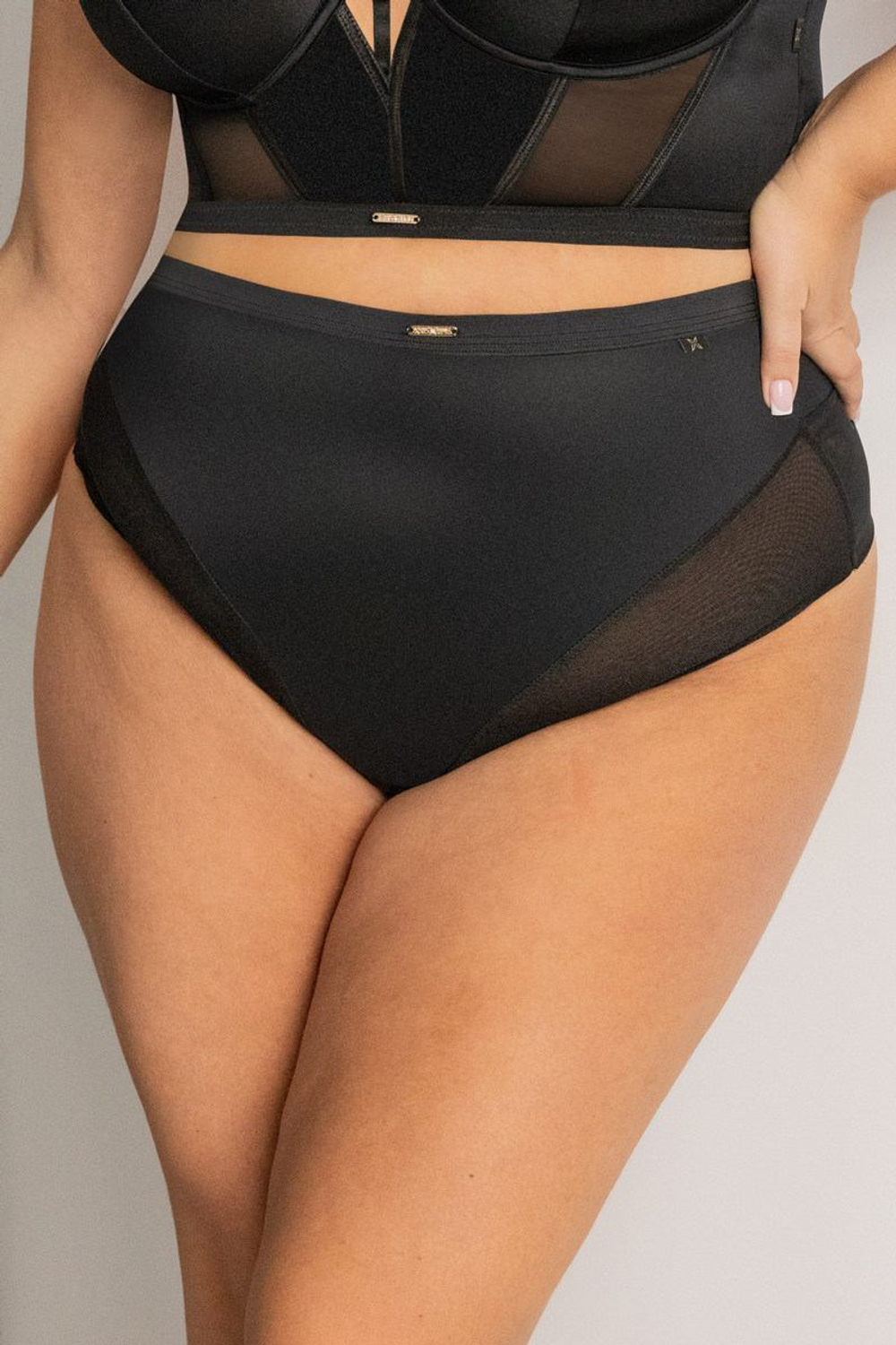 SIMPLE Stringhighwaist Трусы высокие стринги KRIS LINE