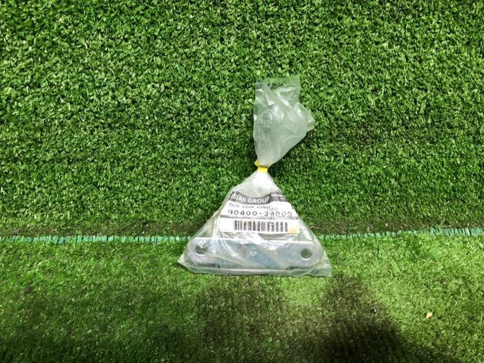 Петля крышки багажника Nissan X-Trail Т31 (2007-2015)