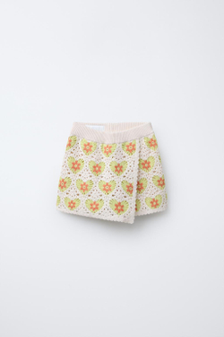 ZARA ЮБКА-ШОРТЫ ИЗ КРУЖЕВА КРОШЕ, ЗЕЛЕНЫЙ/ЭКРЮ