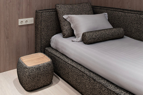 Столик прикроватный мягкий 49х49х27см Garda Decor Runa серый шенилл