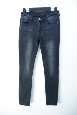 Джинсы с потертостями 44 размер