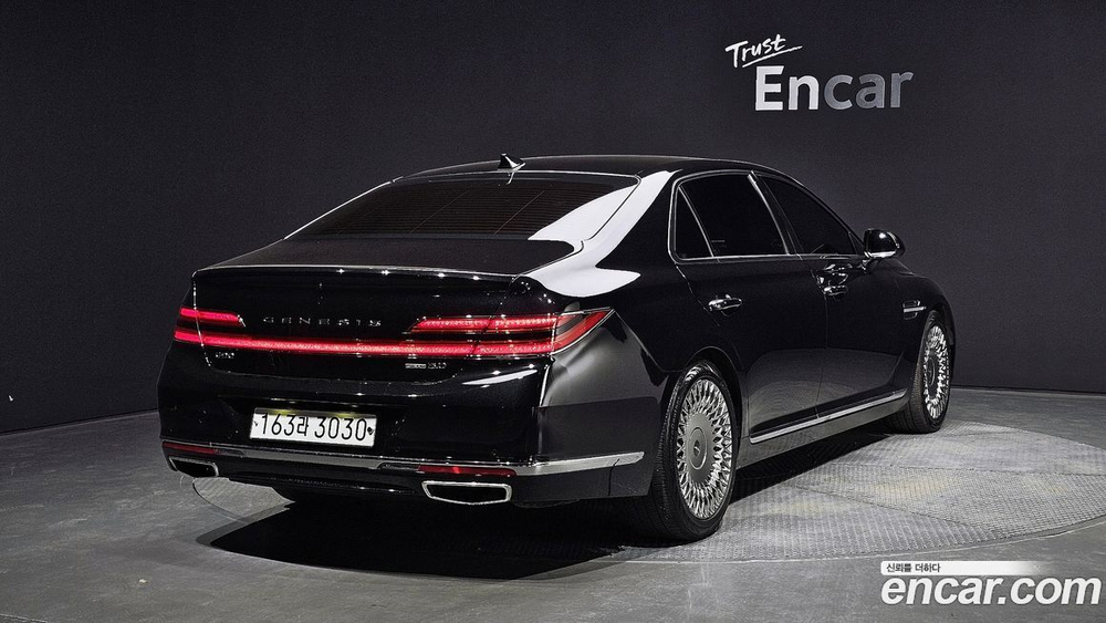 Genesis G90 5.0 AWD (01.2020)