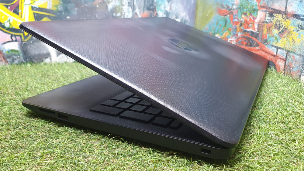 Ноутбук HP A9/4Gb/R7 M440 2Gb