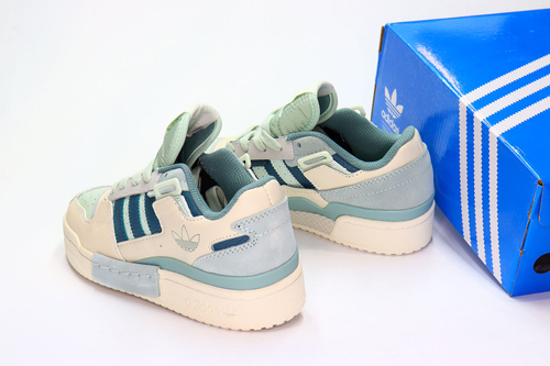 Кроссовки нат. Кожа (36-41)р. / шт. 196-1529