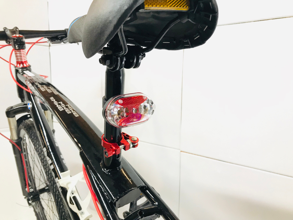 Стоп-сигнал задний красный для вашего велосипеда
