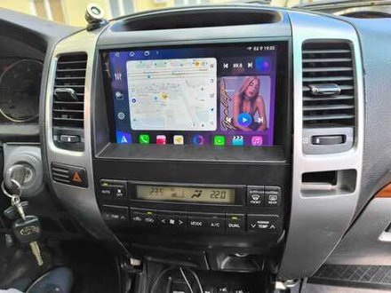 Магнитола для Toyota Land Cruiser Prado 120, Lexus GX470 (экран климата внизу, большая рамка) - FarCar 8001F3 на Android 13, 2K QLED, TS10, CarPlay, 4G SIM-слот