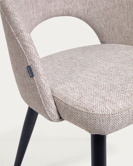 Бежевый стул Mael на стальных ножках с черной отделкой La Forma Испания 