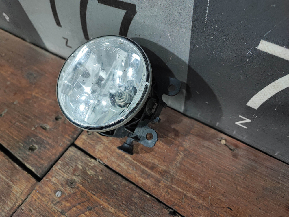 ПТФ левая Logan 2, Sandero 2, Duster, Vesta, X-Ray Б/У Оригинал 261500097R