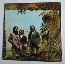 Винтажная виниловая пластинка LP America Hat Trick (USA 1974)