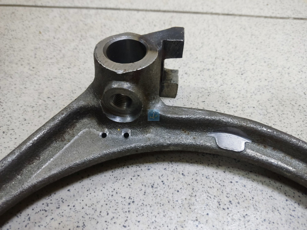 Вилка переключения 4-й и 5-й передач 239.1702033