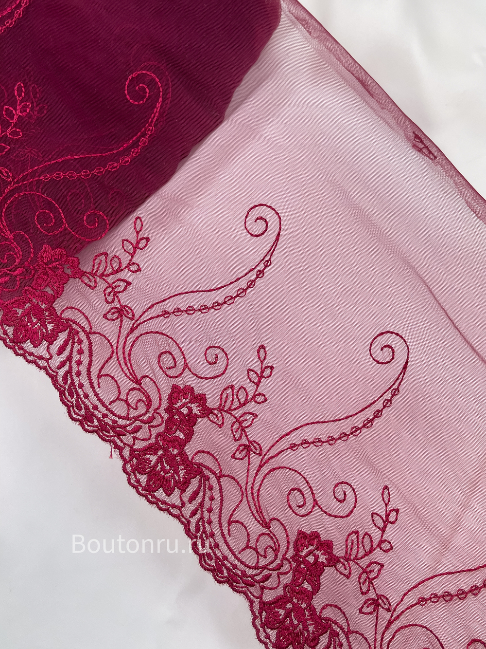 кружево бордовое