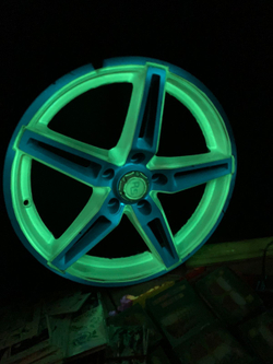 Аэрозольная краска AcidColors AeroGlow светящаяся фосфоресцентная (люминесцентная), акриловая, матовое покрытие, полупрозрачная с зеленым свечением