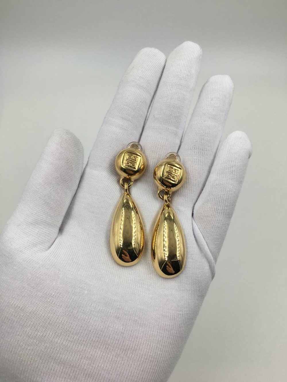 Клипсы с подвесками Givenchy