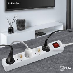 Удлинитель электрический ЭРА U-5es-3m-3x1,5 с заземлением с выключателем 5 розеток 3м ПВС 3x1,5мм2 16А