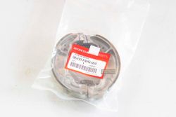 06430-KWN-900. SHOE SET, BRAKE (JB)
