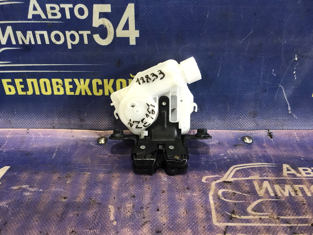 Замок багажника TOYOTA FIELDER 2012-2019