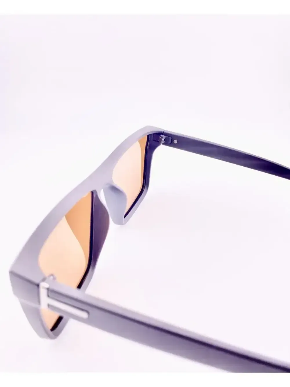 Солнцезащитные очки с поляризацией