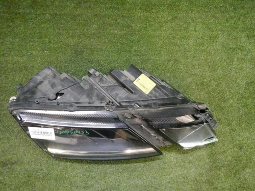 Битая Фара правая Skoda Octavia A7 (2017-2020) LED