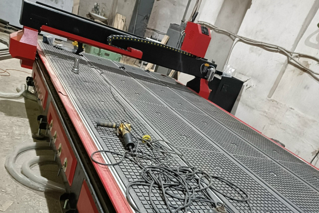 Фрезеровка алюминиевых композитных панелей на ЧПУ.