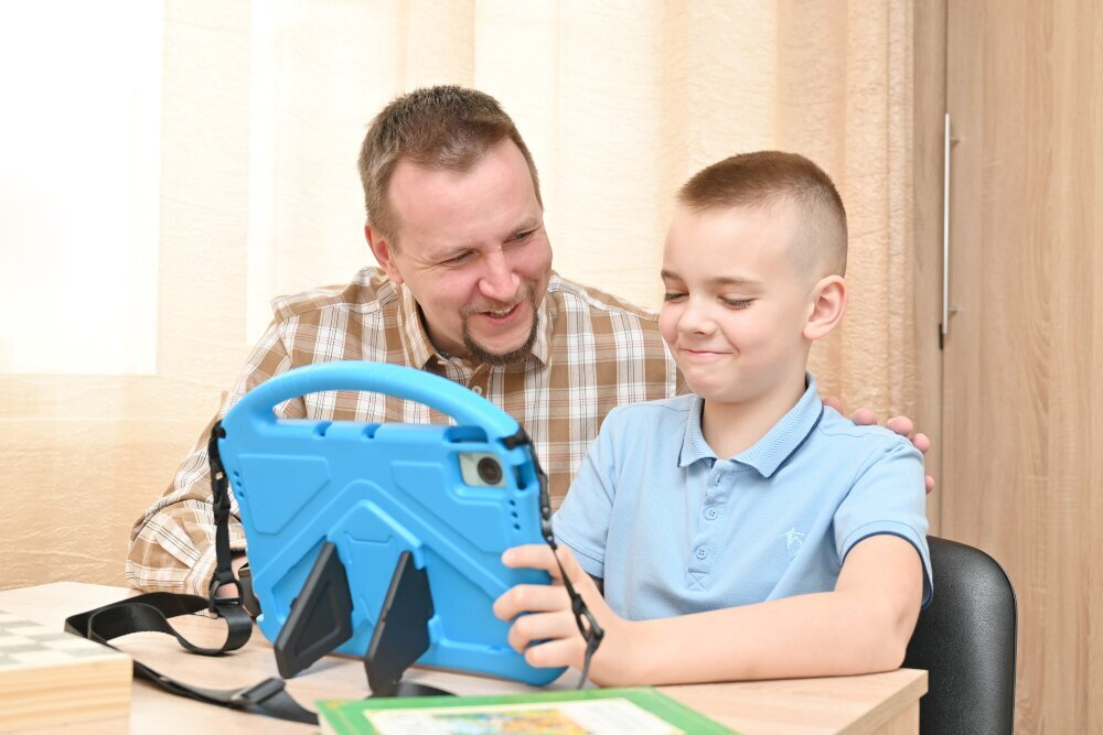 Коммуникационный планшет с приложением Avaz AAC + защитный чехол